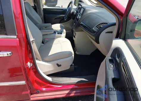 2013 Chrysler Town & Country Touring-L z USA, uszkodzony, nr VIN 2C4RC1CG9DR559300